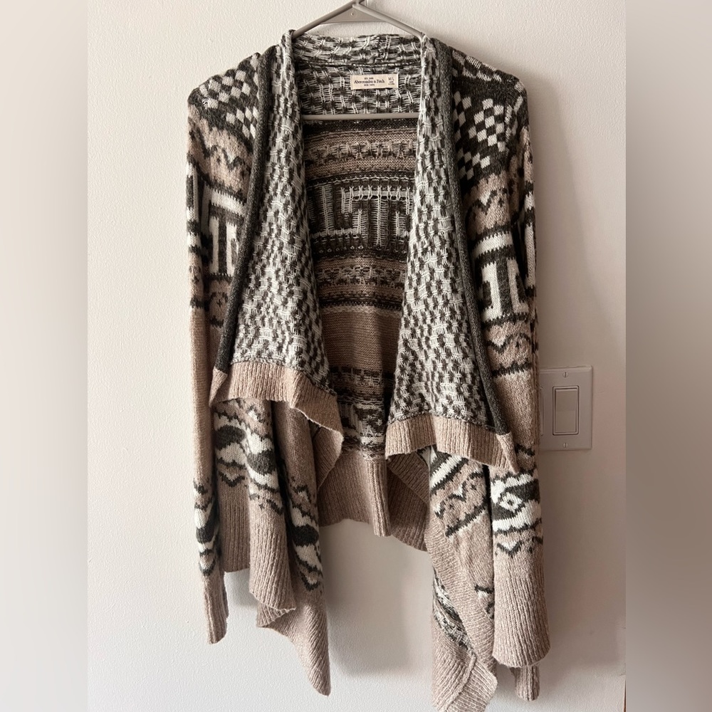 Abercrombie & Fitch Wool Blend Aztec Print Cardigan | Size M/L | EUC